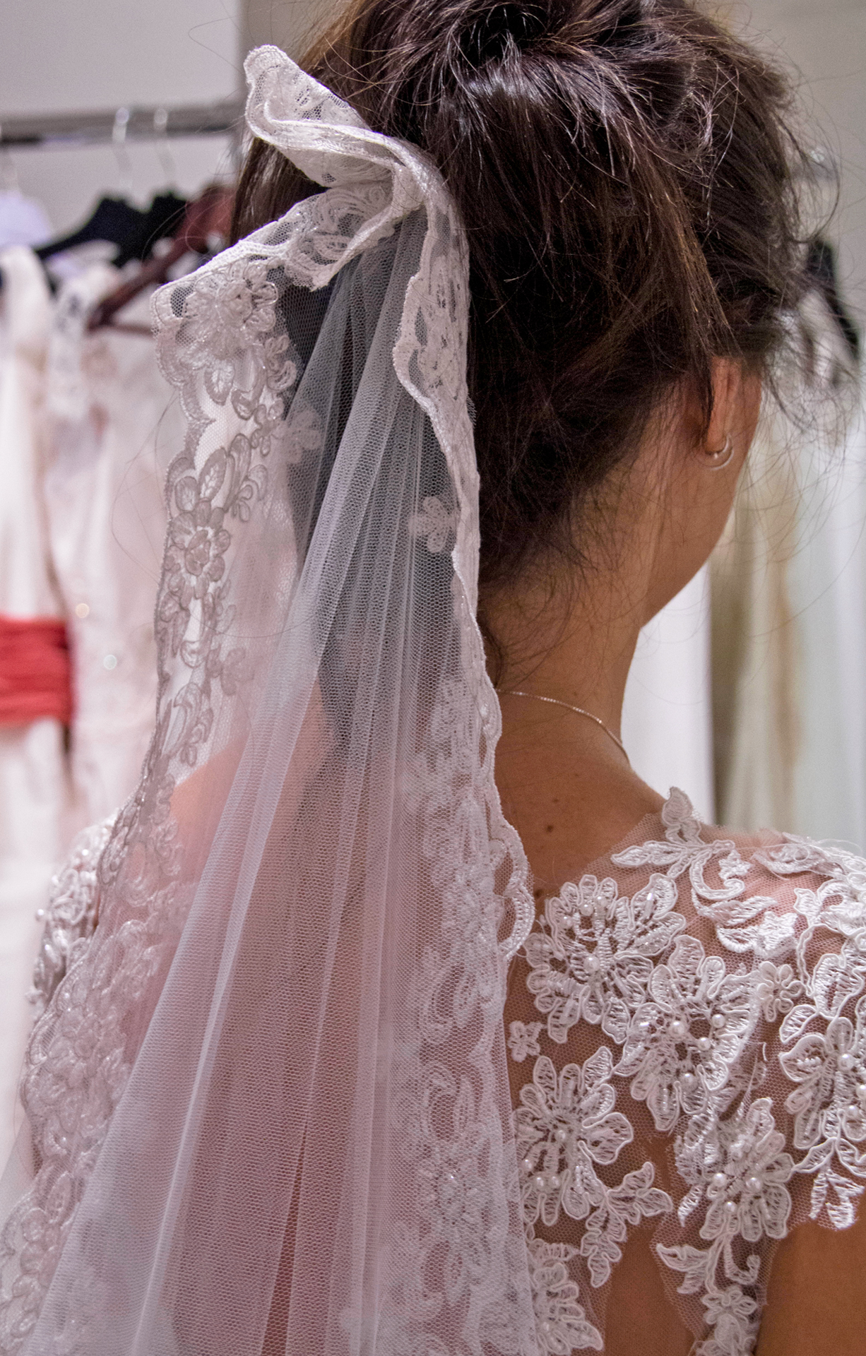 Lola Hurtado Vestidos de Novia vestidos boda madrid Gasas, tules, pedrería, bordados… tejidos y materiales de ensueño para Novias únicas